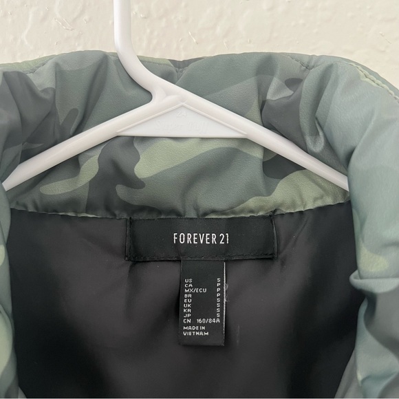 Camo Green Puffer Jacket - Picture 3 of 7